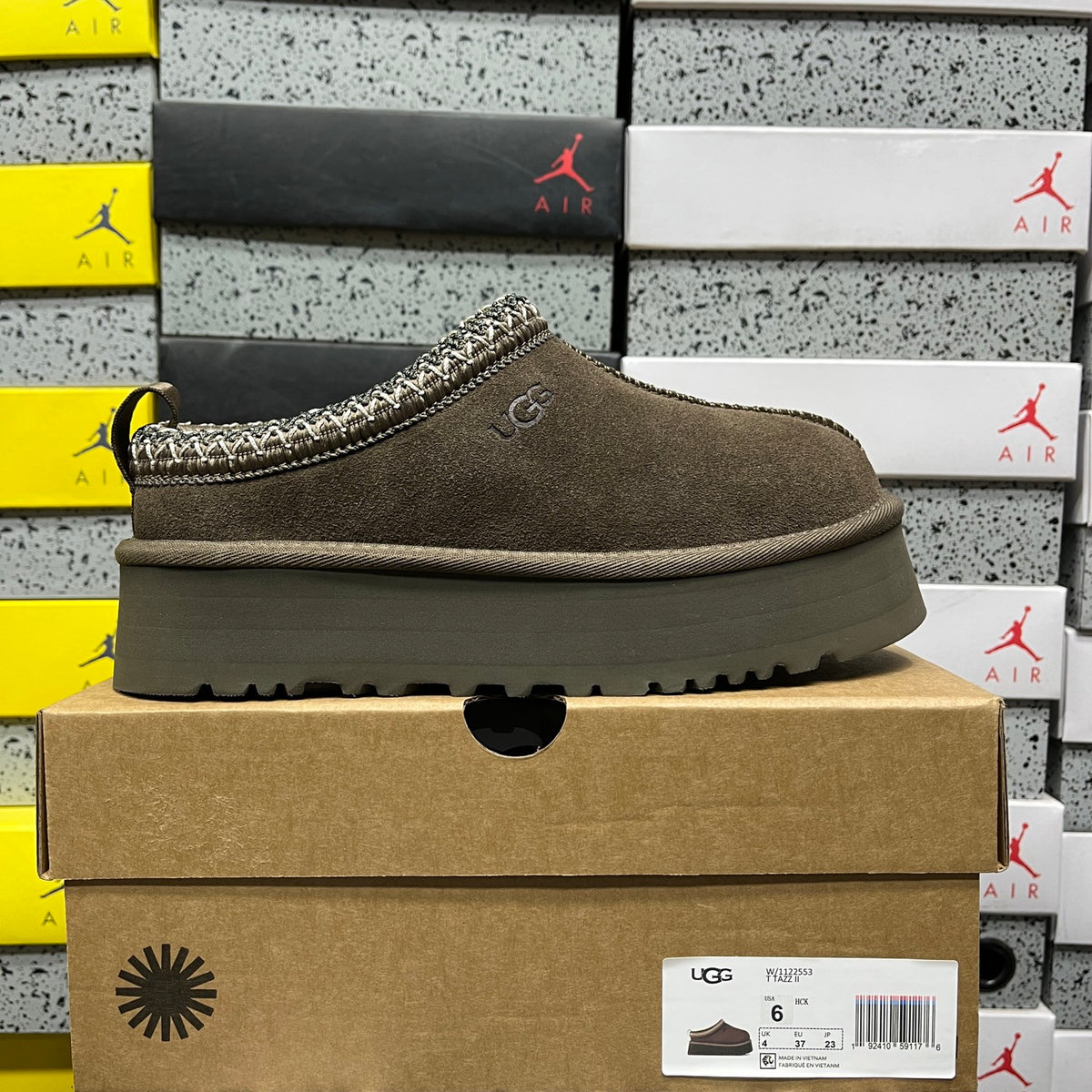 UGG Tazz Platform Slipper – Olive Suede with Embroidered Collar Trim