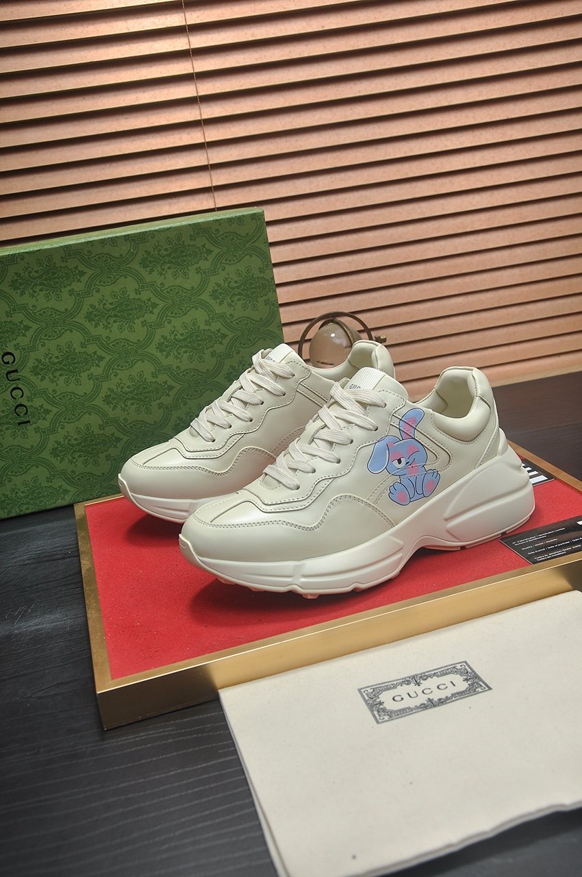 Gucci Cream Graphic Sneakers
