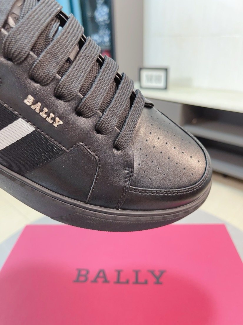 Bally Black Stripe Low-Top Sneakers