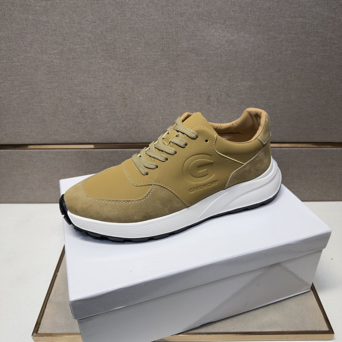 Givenchy Low-Top Lace-Up Sneakers