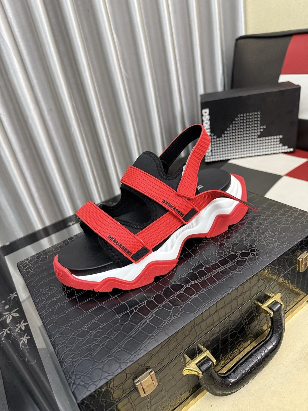 DSQUARED2 Men's Color-Block Sport Sandals
